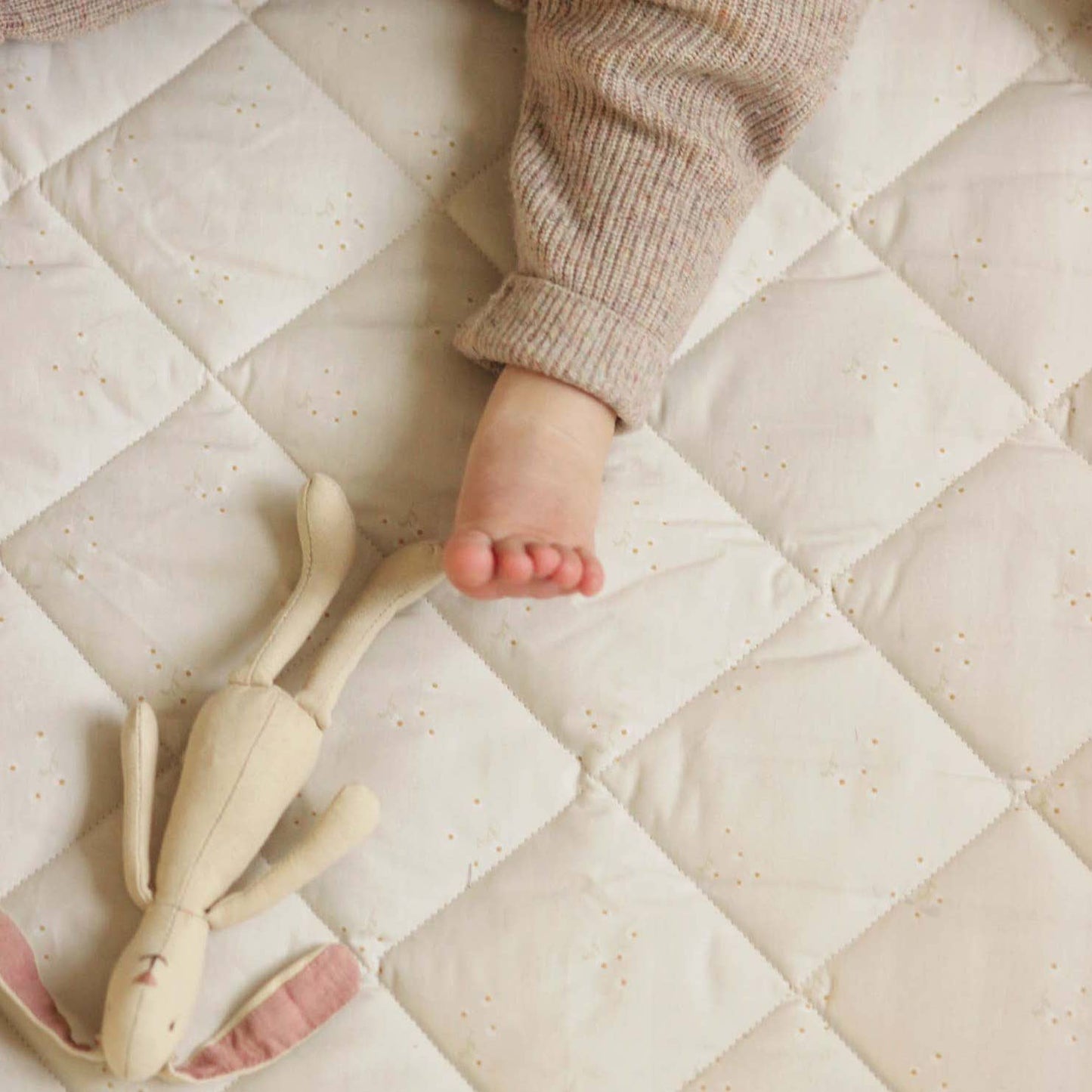 Avery Row - Stay & Play Mat - Wild Chamomile Play Mat Avery Row