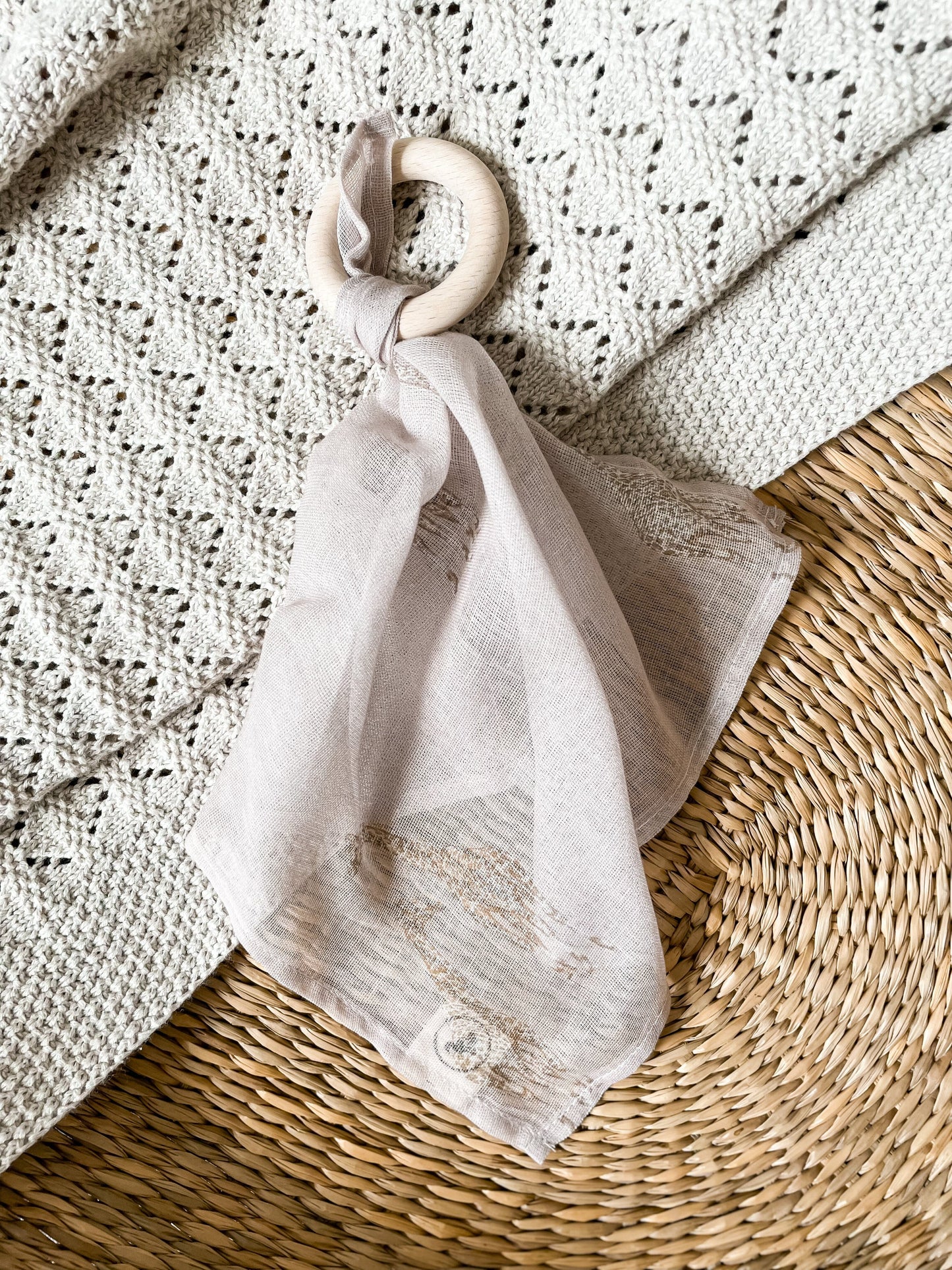 Teething Comforter - Gentle Giraffe Pink Teether Janemade