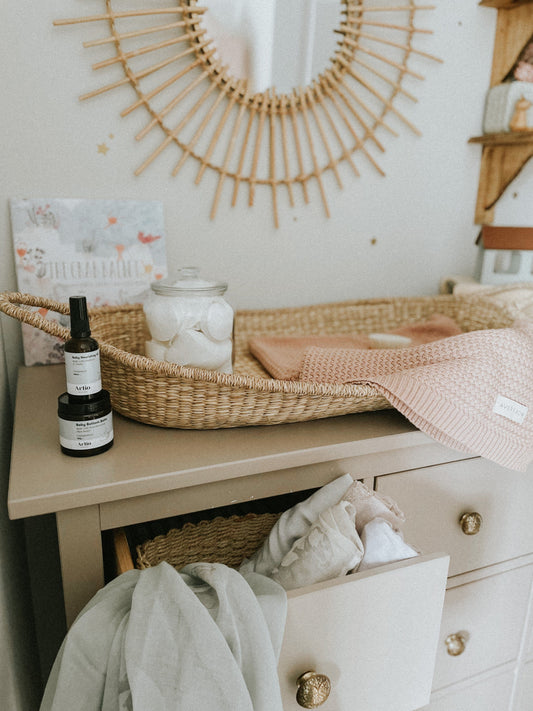 What is the Best Skincare for Newborns? 10 Benefits of Using Natural Skincare Products for Babies