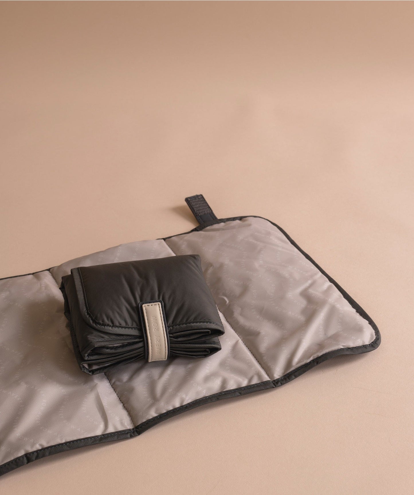Avery Row | Baby Changing Tote Bag | Soft Black Changing Bags & Travel Changing Mats Avery Row Wholesale 