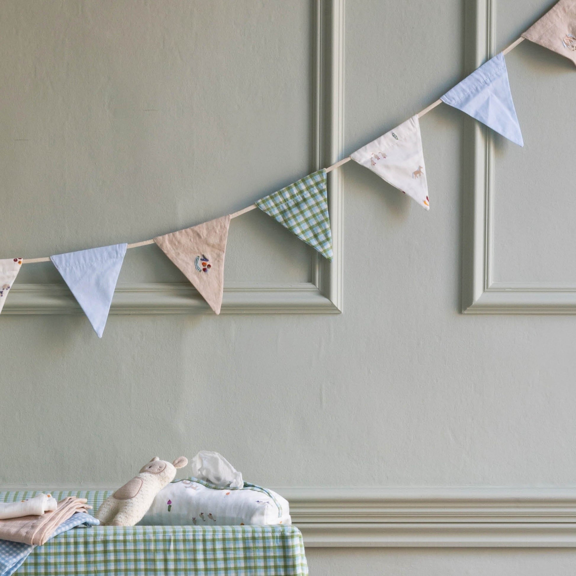 Avery Row | Bunting | Little Farm Avery Row Wholesale 