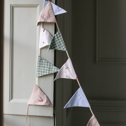 Avery Row | Bunting | Little Farm Avery Row Wholesale 
