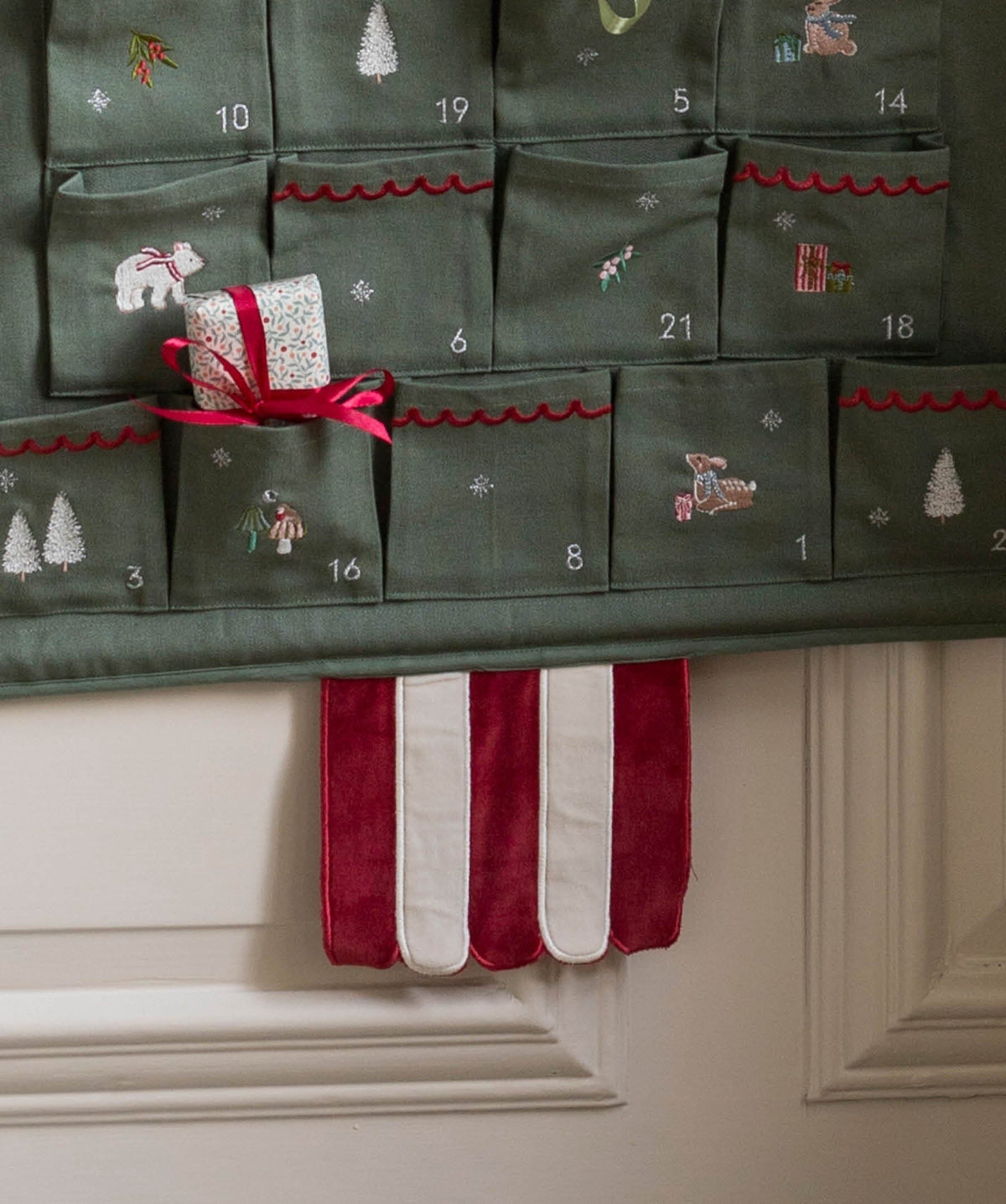 Avery Row | Fabric Christmas Tree Advent Calendar Christmas Avery Row Wholesale 