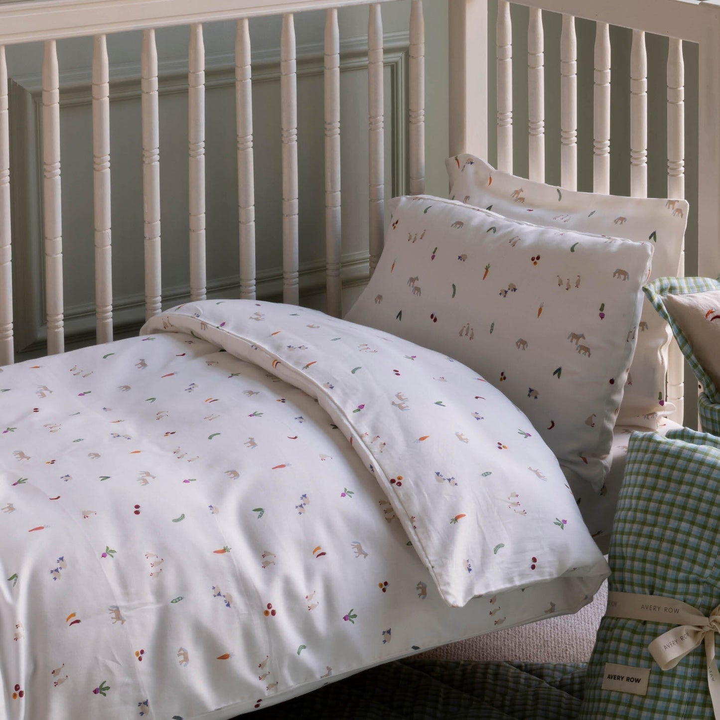 Avery Row | Organic Cotton Cotbed Bedding Set | Little Farm Bedding Avery Row Wholesale 