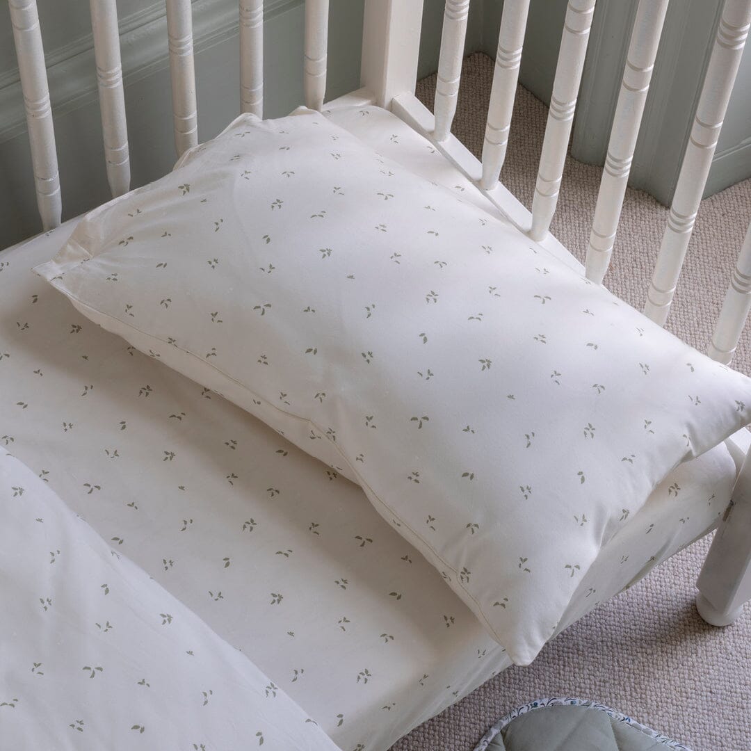 Avery Row - Organic Cotton Cotbed Bedding Set - Nettle Scatter Bedding Avery Row Wholesale 