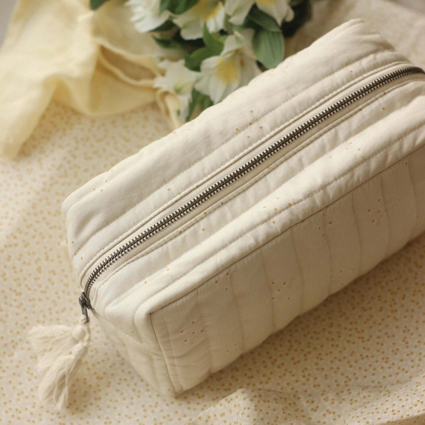 Avery Row - Wash bag - Wild Chamomile Parent Accessories Avery Row Wholesale 