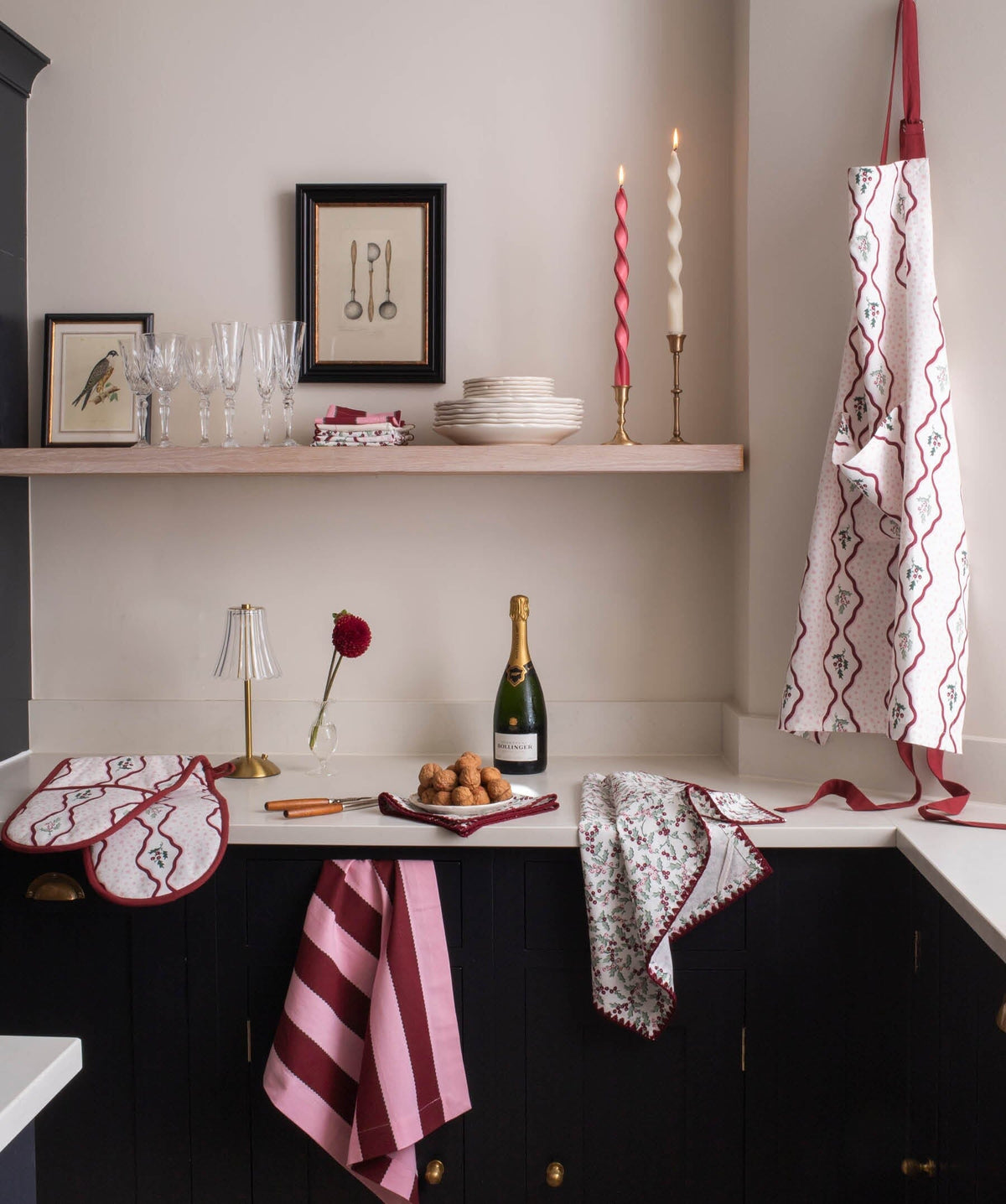 Kitchen Apron - Berry Ribbons Christmas Avery Row Wholesale 