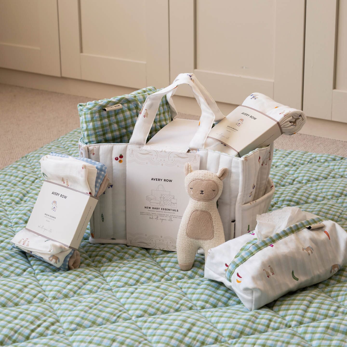 New Baby Essentials Gift Set - Little Farm Avery Row Wholesale 