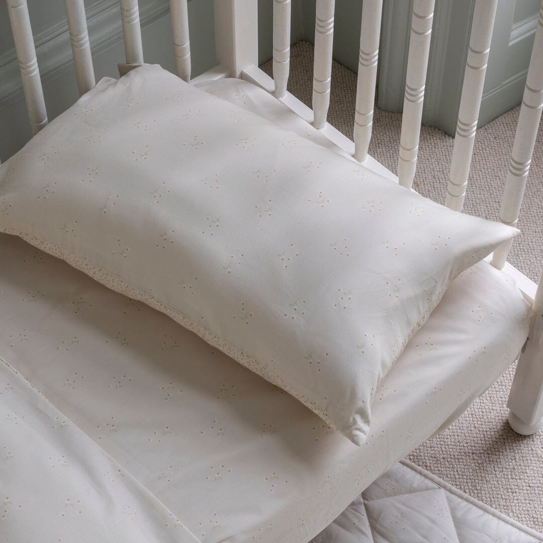 Organic Cotton Cotbed Bedding Set - Wild Chamomile Bedding Avery Row Wholesale 