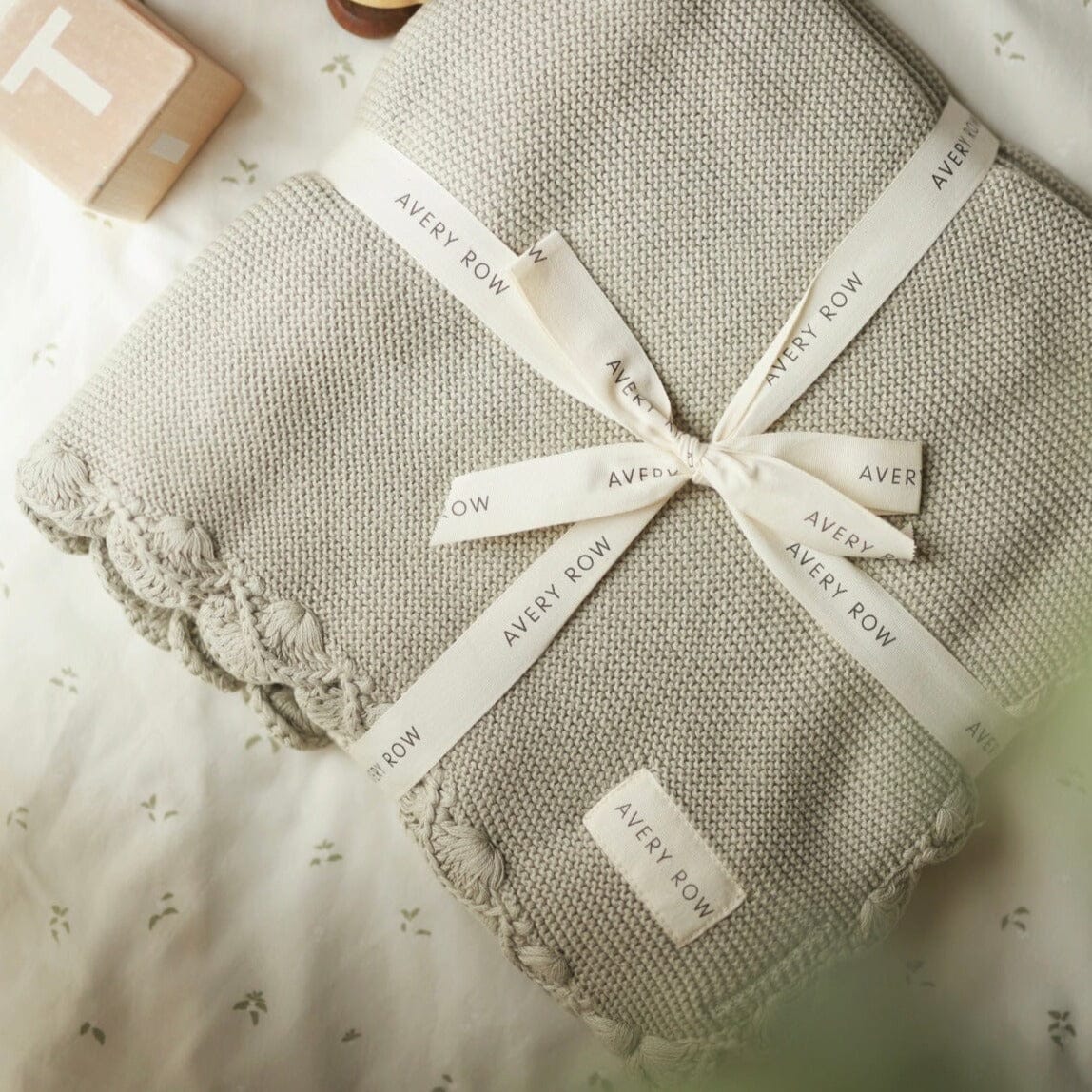 Scallop Knit Blanket - Willow Blankets Avery Row Wholesale 