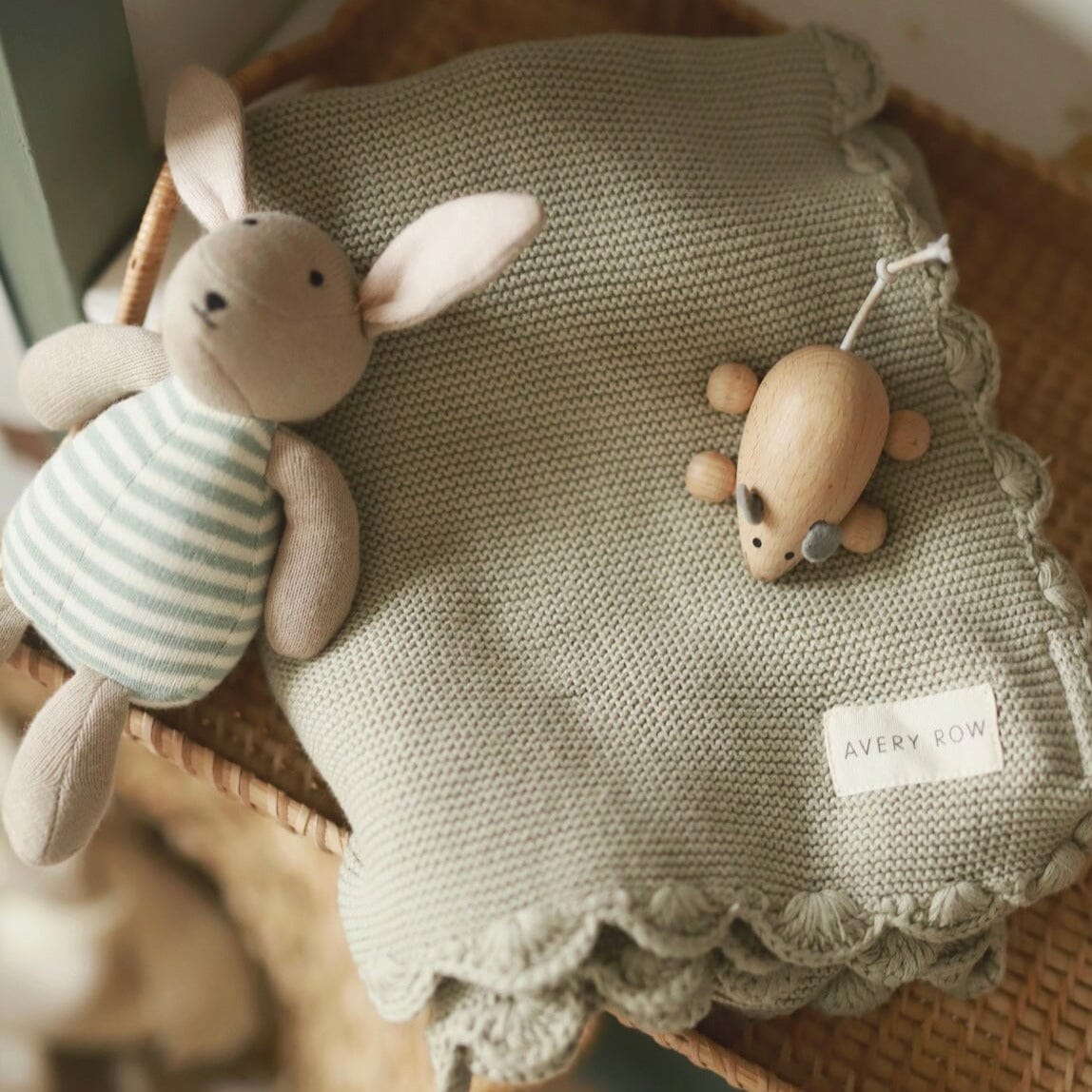 Scallop Knit Blanket - Willow Blankets Avery Row Wholesale 