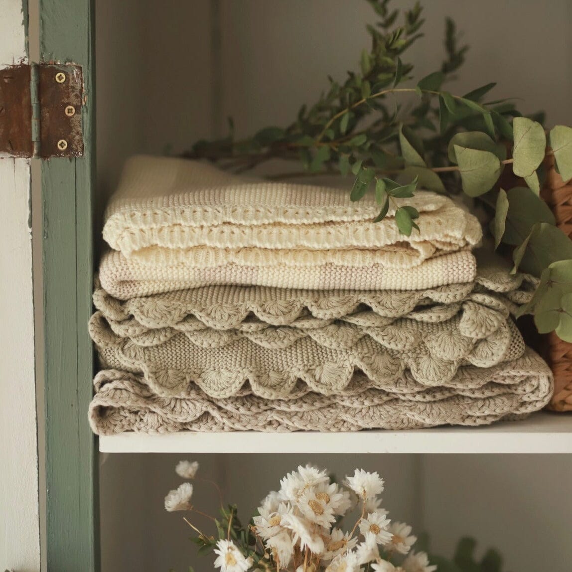 Scallop Knit Blanket - Willow Blankets Avery Row Wholesale 