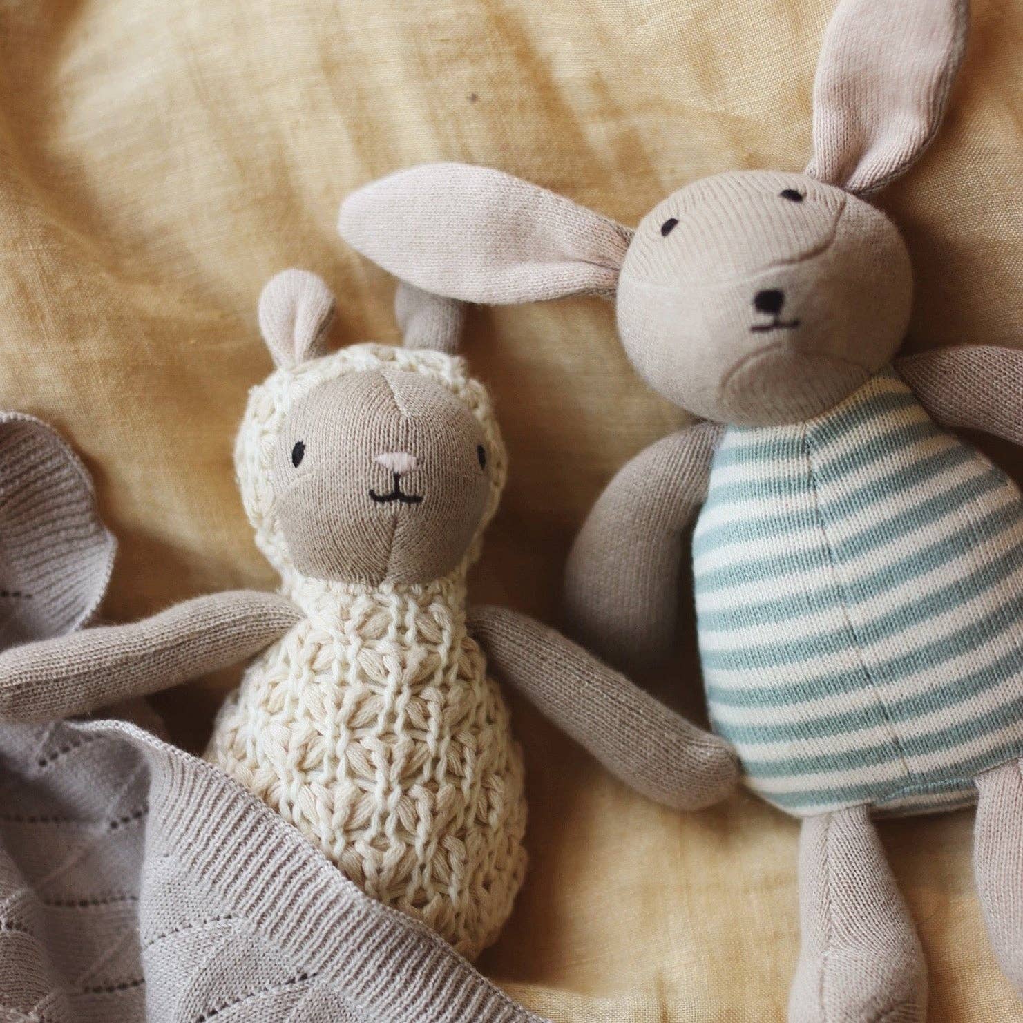 Small Toy - Farm Friends, Bunny Small Toy Avery Row 