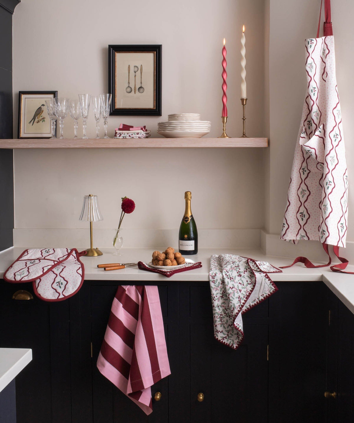 Tea Towels, Set of 2 - Berry Ribbons Christmas Avery Row Wholesale 