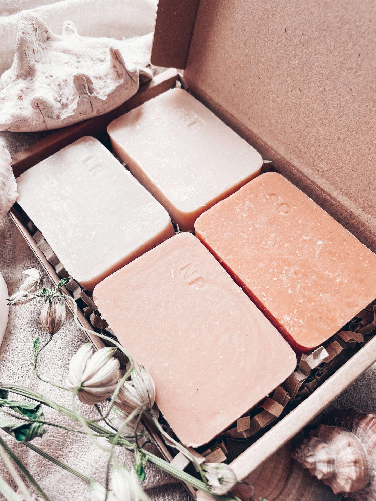 Annings of Dorset - Four Soap Gift Box Lavender Gift Set Annings of Dorset 