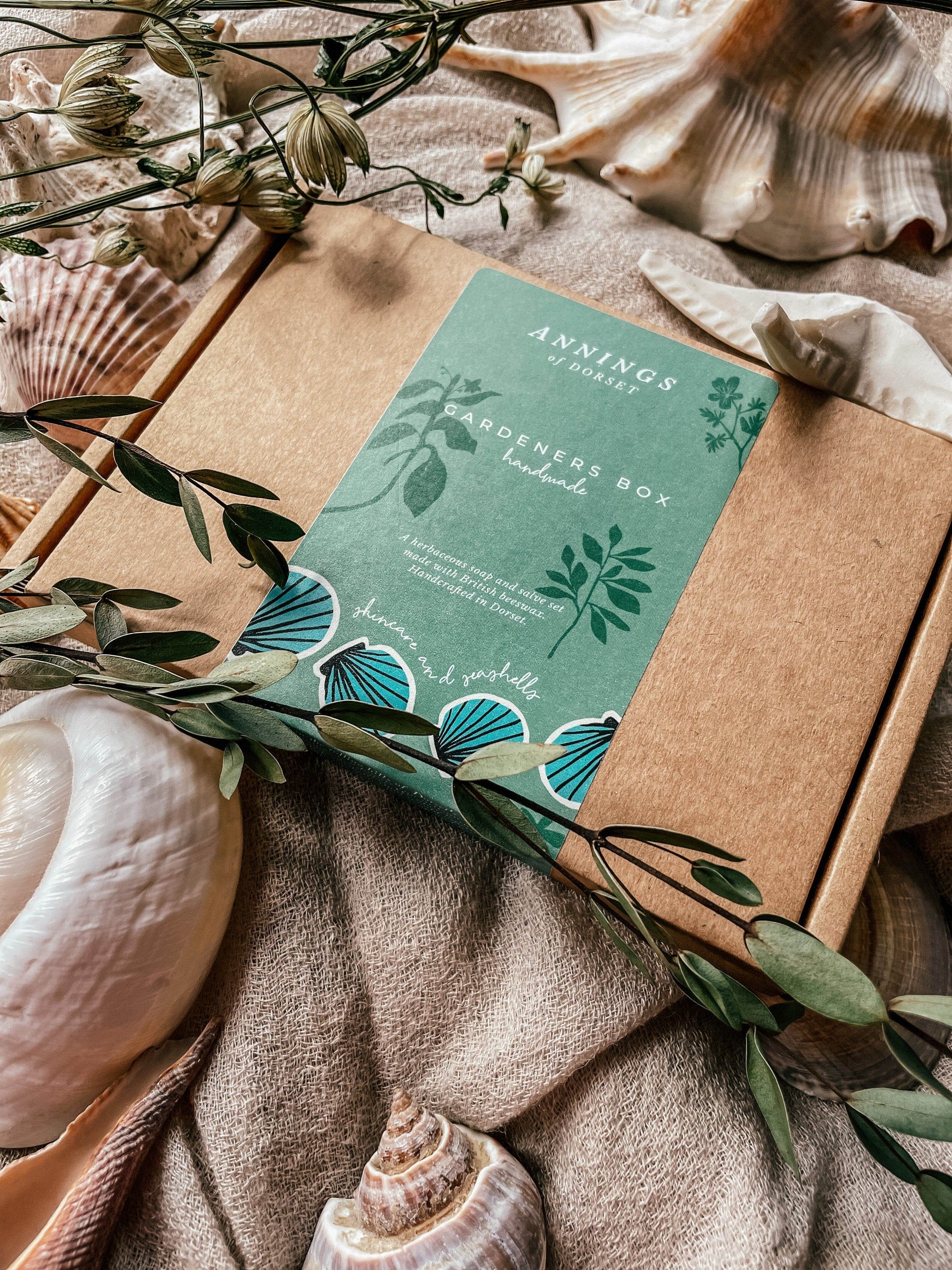 Annings of Dorset - The Gardeners’ Box: Handmade Gift Set, Soap and Salve Gardeners Gift Set Annings of Dorset 