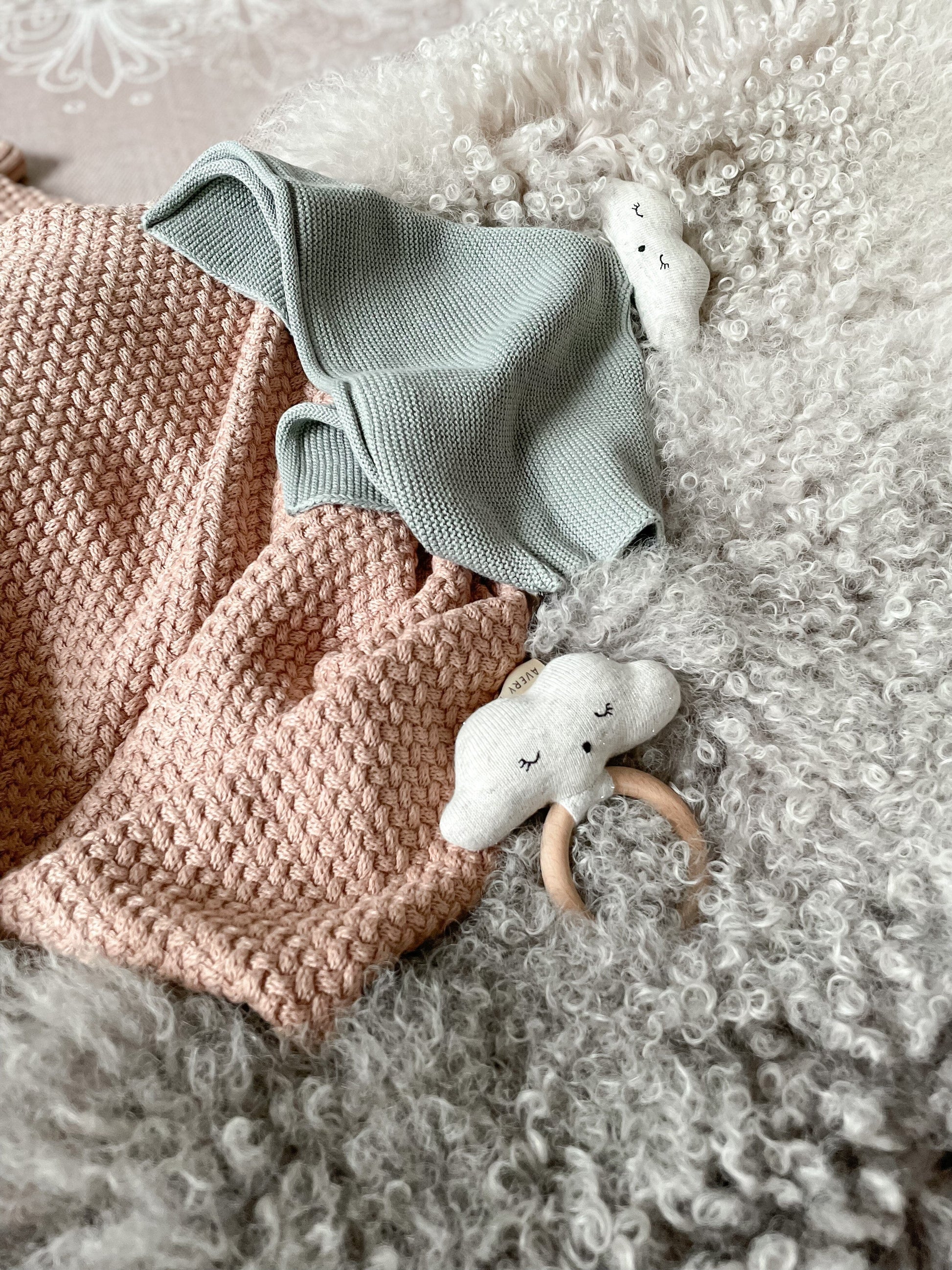 Avery Row - Cuddle Cloth - Cloud Baby Blanket Avery Row 