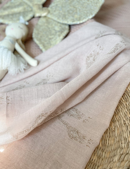 Summer Swaddle - Gentle Giraffe Pink Swaddle Janemade 